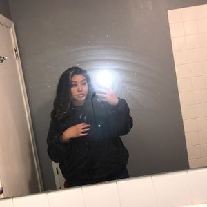 Meet your Posher, Cinthia